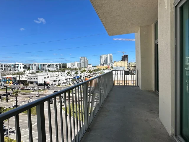 2100 Van Buren St # 516, Hollywood FL 33020