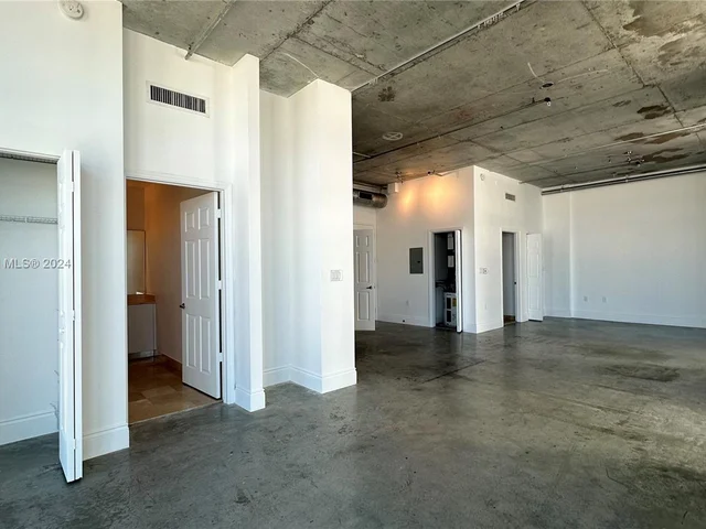 2100 Van Buren St # 516, Hollywood FL 33020