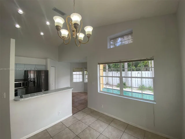 325 Somerset Way, Weston FL 33326