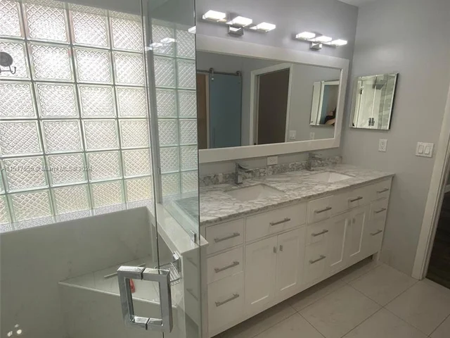 325 Somerset Way, Weston FL 33326