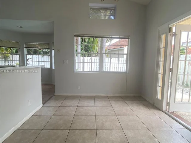 325 Somerset Way, Weston FL 33326