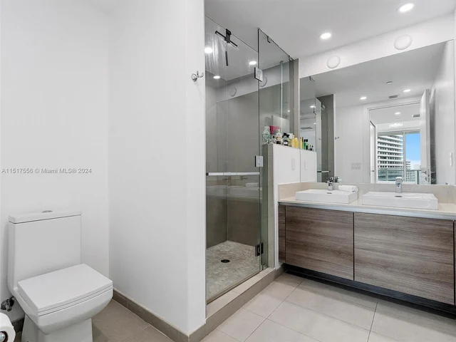 1080 Brickell Ave # 2301, Miami FL 33131