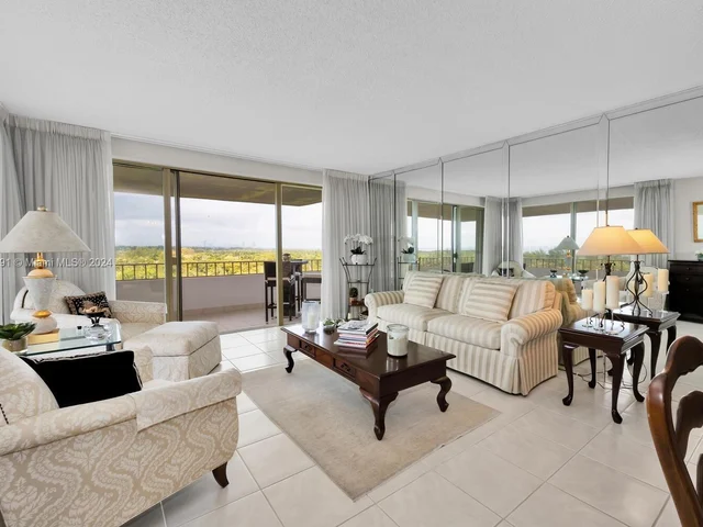 155 Ocean Lane Dr # 908, Key Biscayne FL 33149