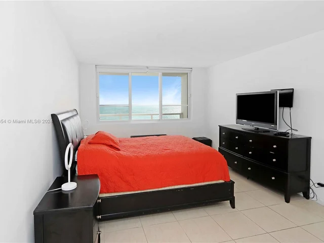 5005 Collins Ave # 1212, Miami Beach FL 33140