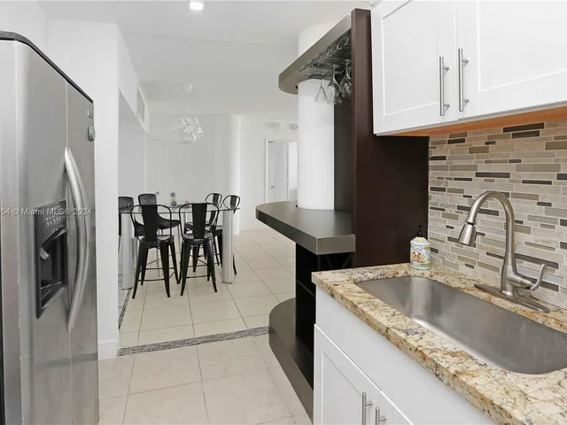 5005 Collins Ave # 1212, Miami Beach FL 33140