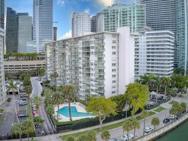 1408 Brickell Bay Dr # 518, Miami FL 33131