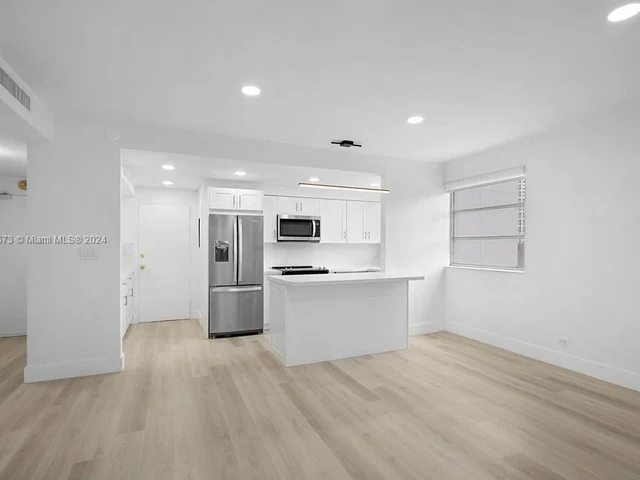 1408 Brickell Bay Dr # 518, Miami FL 33131