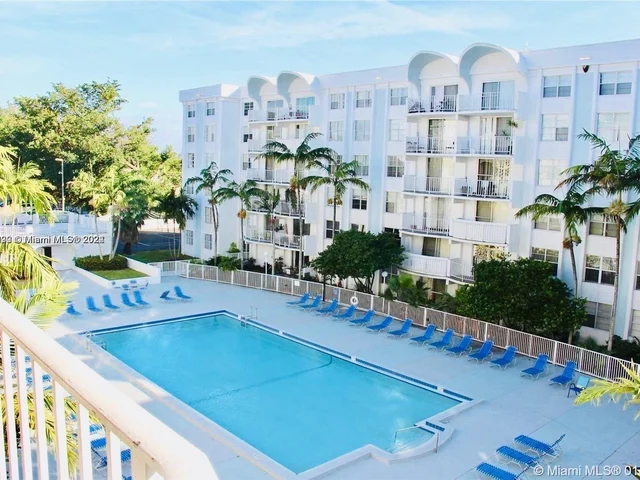 482 NW 165th St Rd # 607, Miami FL 33169