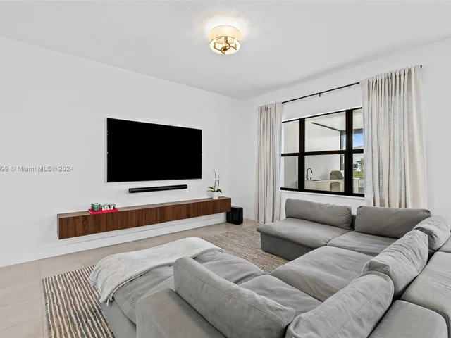 4380 SW 173rd Ave, Miramar FL 33029