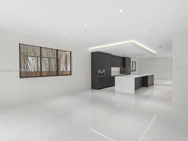 2955 Coconut Ave, Miami FL 33133