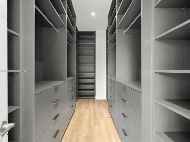 2955 Coconut Ave, Miami FL 33133