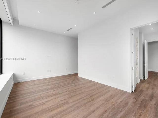 2955 Coconut Ave, Miami FL 33133