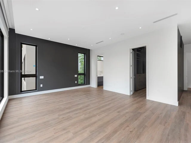 2955 Coconut Ave, Miami FL 33133