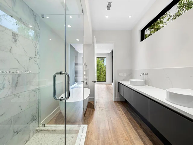 2955 Coconut Ave, Miami FL 33133