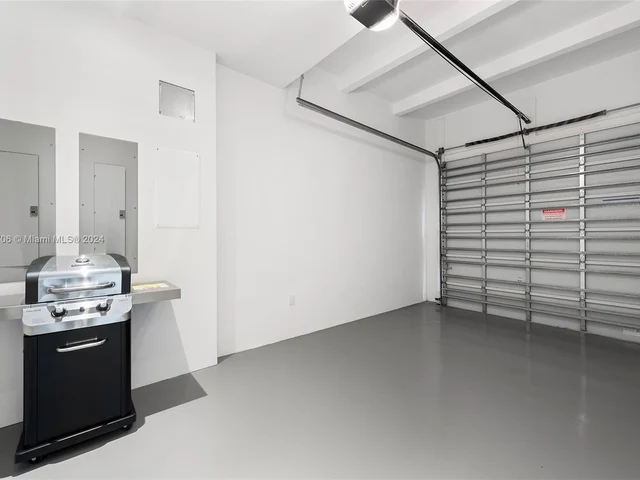 2955 Coconut Ave, Miami FL 33133