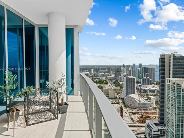 851 NE 1st Ave, Miami FL 33132