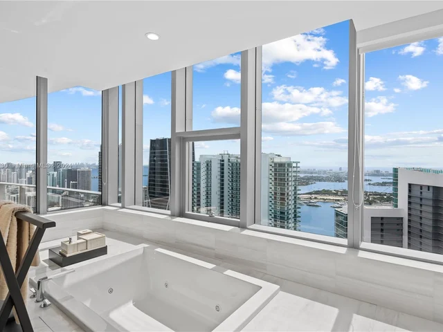 851 NE 1st Ave, Miami FL 33132