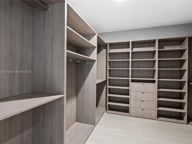 851 NE 1st Ave, Miami FL 33132