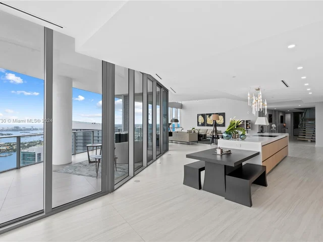 851 NE 1st Ave, Miami FL 33132