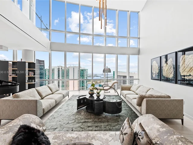 851 NE 1st Ave, Miami FL 33132