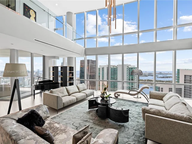 851 NE 1st Ave, Miami FL 33132