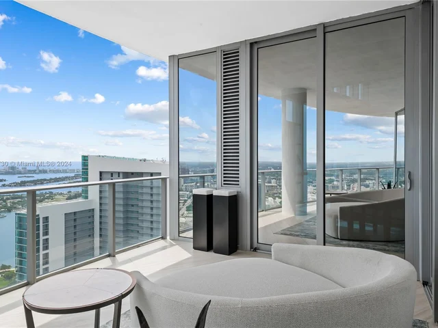 851 NE 1st Ave, Miami FL 33132