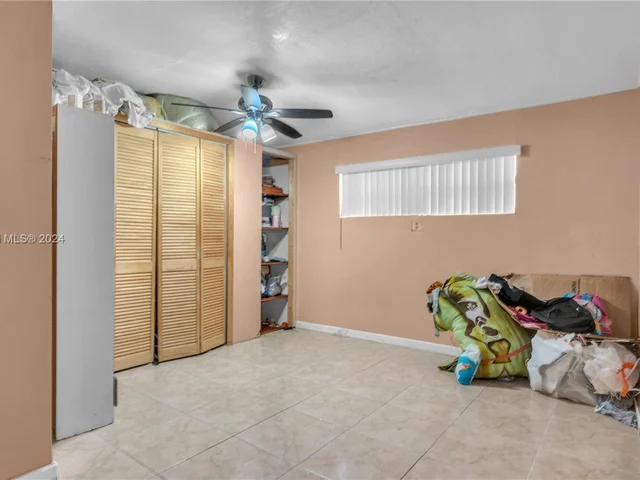 570 NE 172nd St, North Miami Beach FL 33162