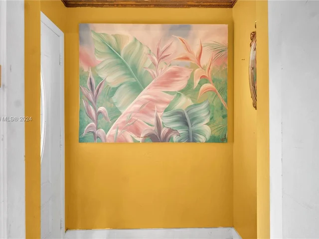 570 NE 172nd St, North Miami Beach FL 33162