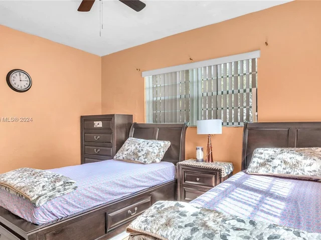 570 NE 172nd St, North Miami Beach FL 33162