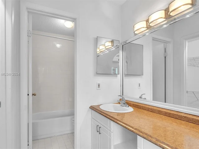 1042 Adams Ave # 1042L, Homestead FL 33034