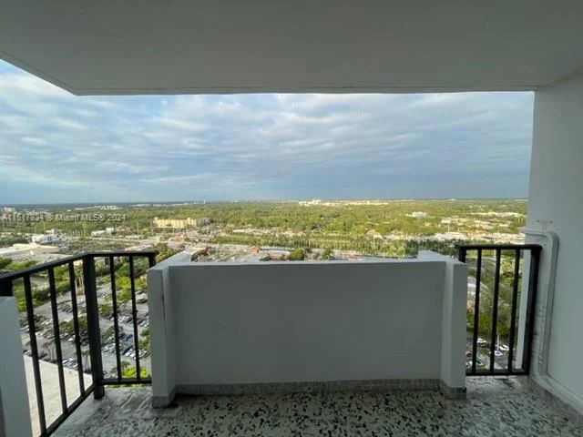 2750 NE 183rd St # 2504, Aventura FL 33160