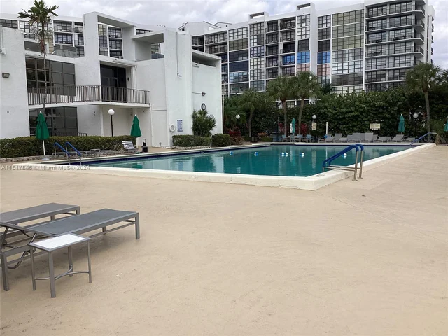 800 Parkview Dr # 819, Hallandale Beach FL 33009