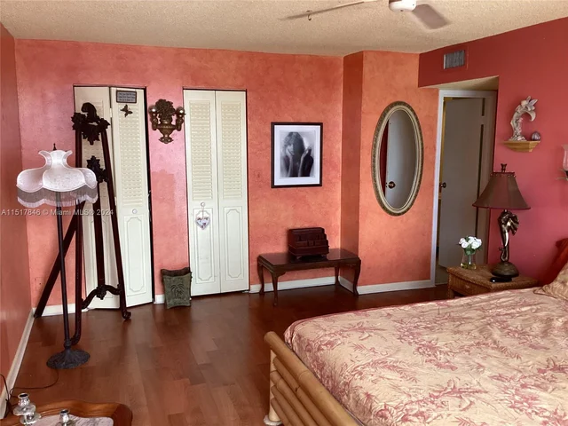 800 Parkview Dr # 819, Hallandale Beach FL 33009