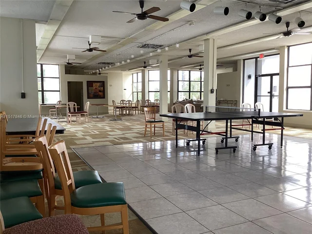 800 Parkview Dr # 819, Hallandale Beach FL 33009