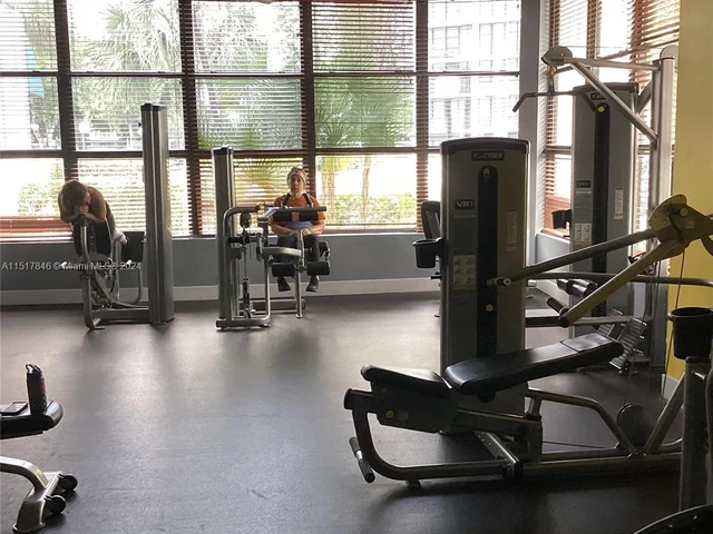 800 Parkview Dr # 819, Hallandale Beach FL 33009