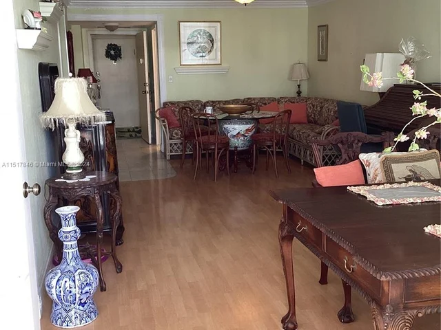 800 Parkview Dr # 819, Hallandale Beach FL 33009