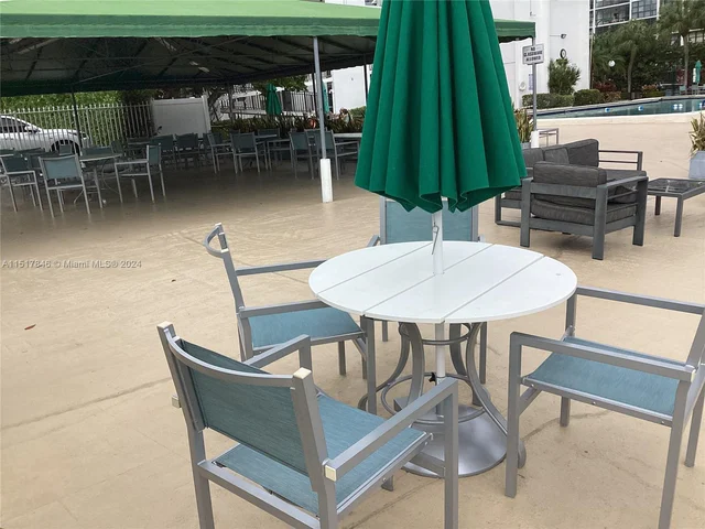 800 Parkview Dr # 819, Hallandale Beach FL 33009