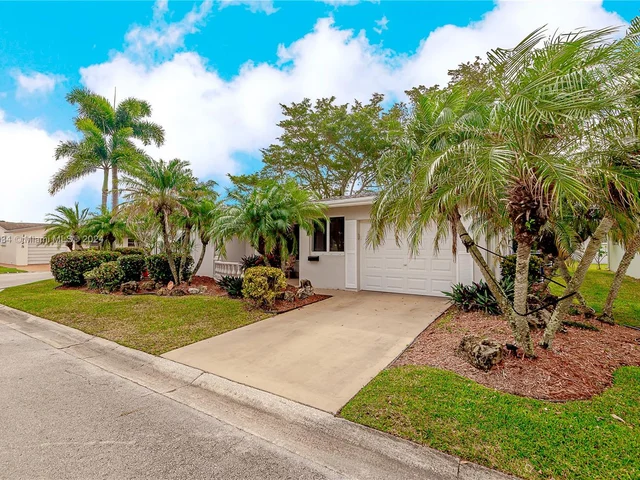 6900 NW 17th Ct, Margate FL 33063