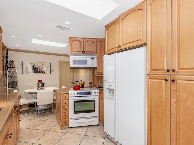 6900 NW 17th Ct, Margate FL 33063