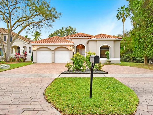 3701 N Columbus Way N, Cooper City FL 33026