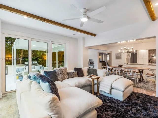 675 Ponce De Leon Dr, Fort Lauderdale FL 33316