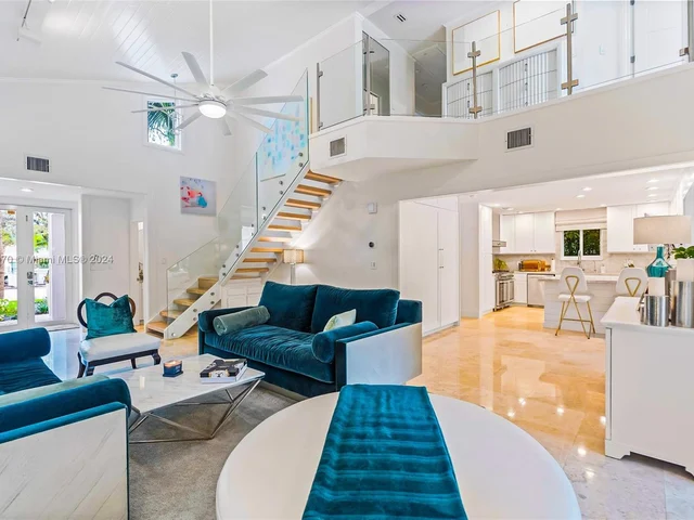 675 Ponce De Leon Dr, Fort Lauderdale FL 33316