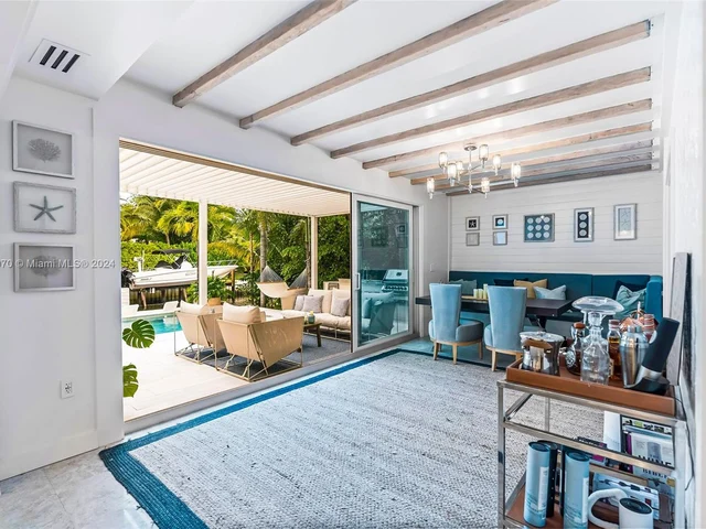 675 Ponce De Leon Dr, Fort Lauderdale FL 33316