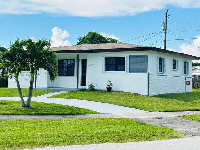 11901 SW 187th st, Miami FL 33177