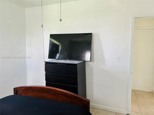 11901 SW 187th st, Miami FL 33177