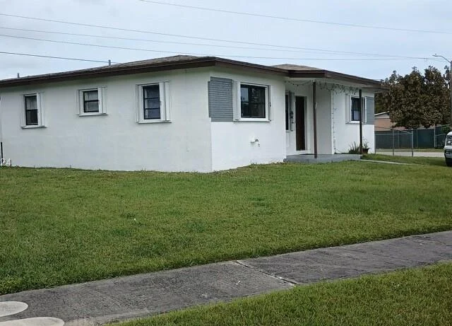 11901 SW 187th st, Miami FL 33177