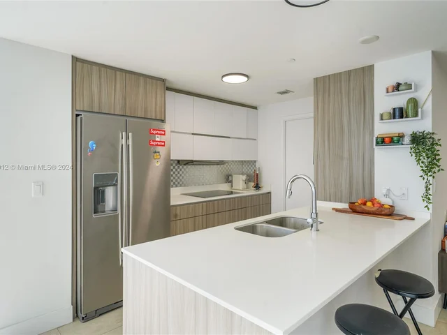 600 NE 27th St # 1405, Miami FL 33137