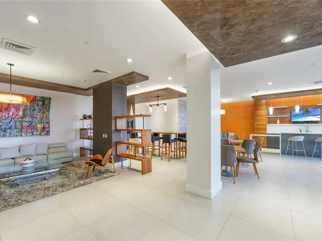 600 NE 27th St # 1405, Miami FL 33137