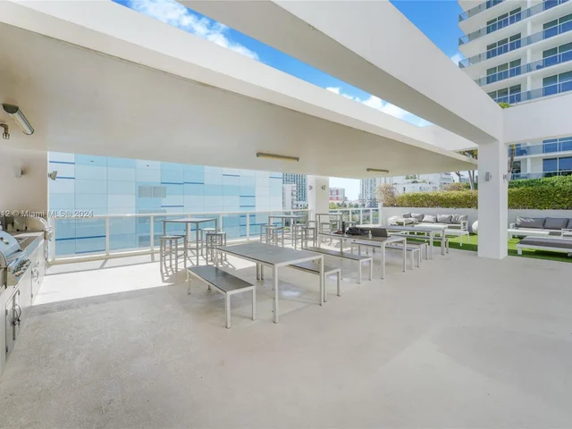 600 NE 27th St # 1405, Miami FL 33137