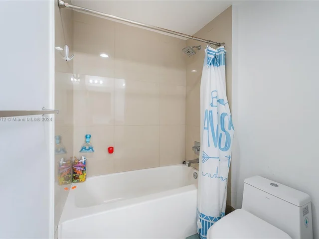 600 NE 27th St # 1405, Miami FL 33137